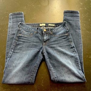 Jessica Simpson dark jegging